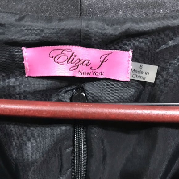 Eliza J Vintage Design Formal Gown - Picture 8 of 8